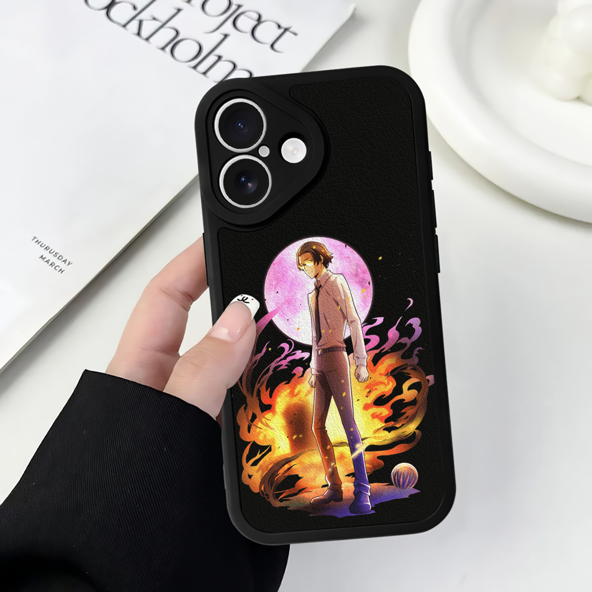 （画像用） 文豪ストレイドッグス Bungo Stray Dogs 【iPhone 16シリーズ対応】シリコンスマホケース（レザー調） 材質：シリコン